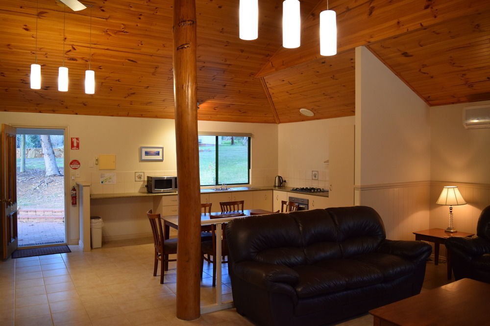 Bushy Lake Chalets Margaret River ภายนอก รูปภาพ