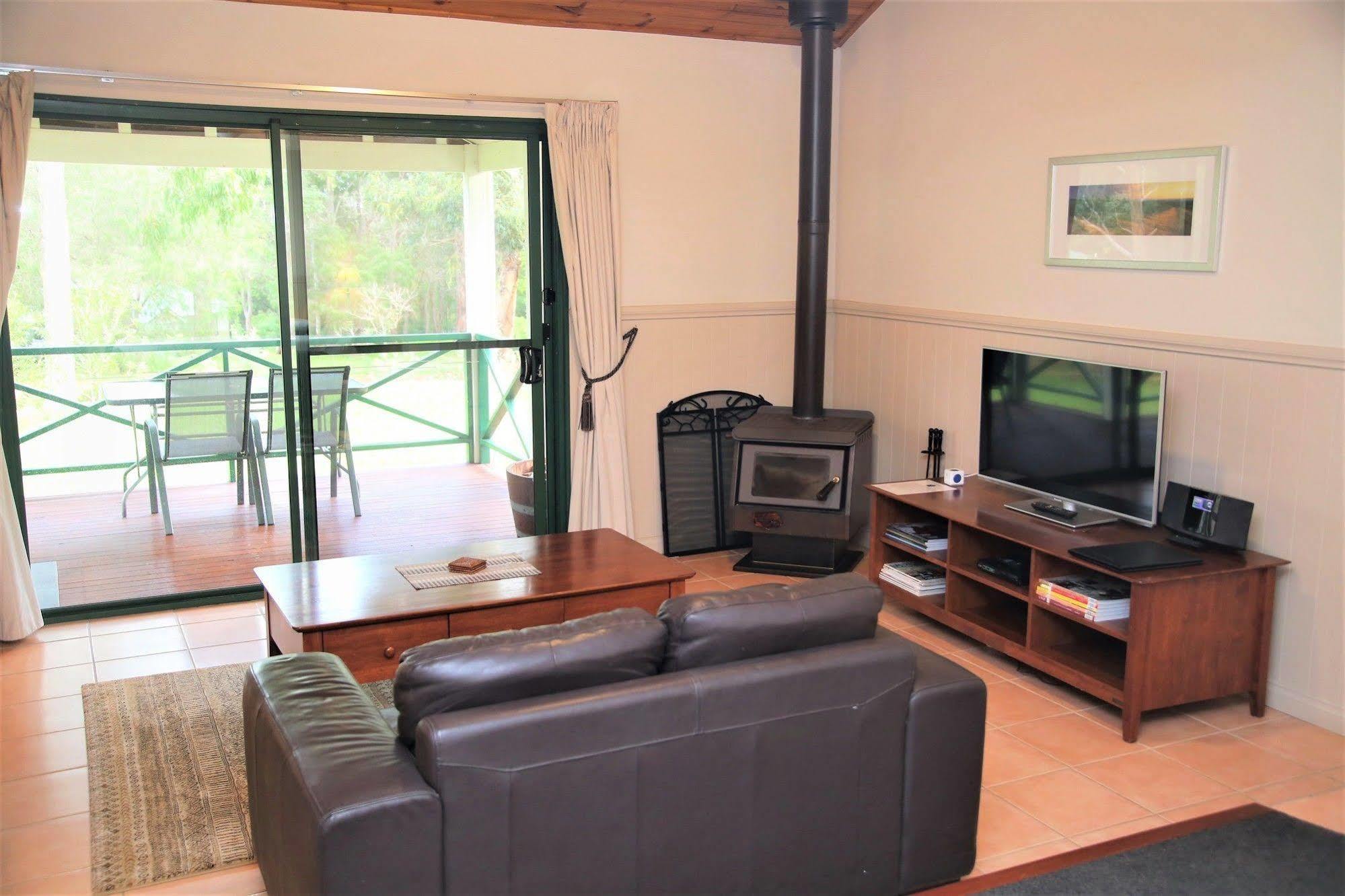 Bushy Lake Chalets Margaret River ภายนอก รูปภาพ
