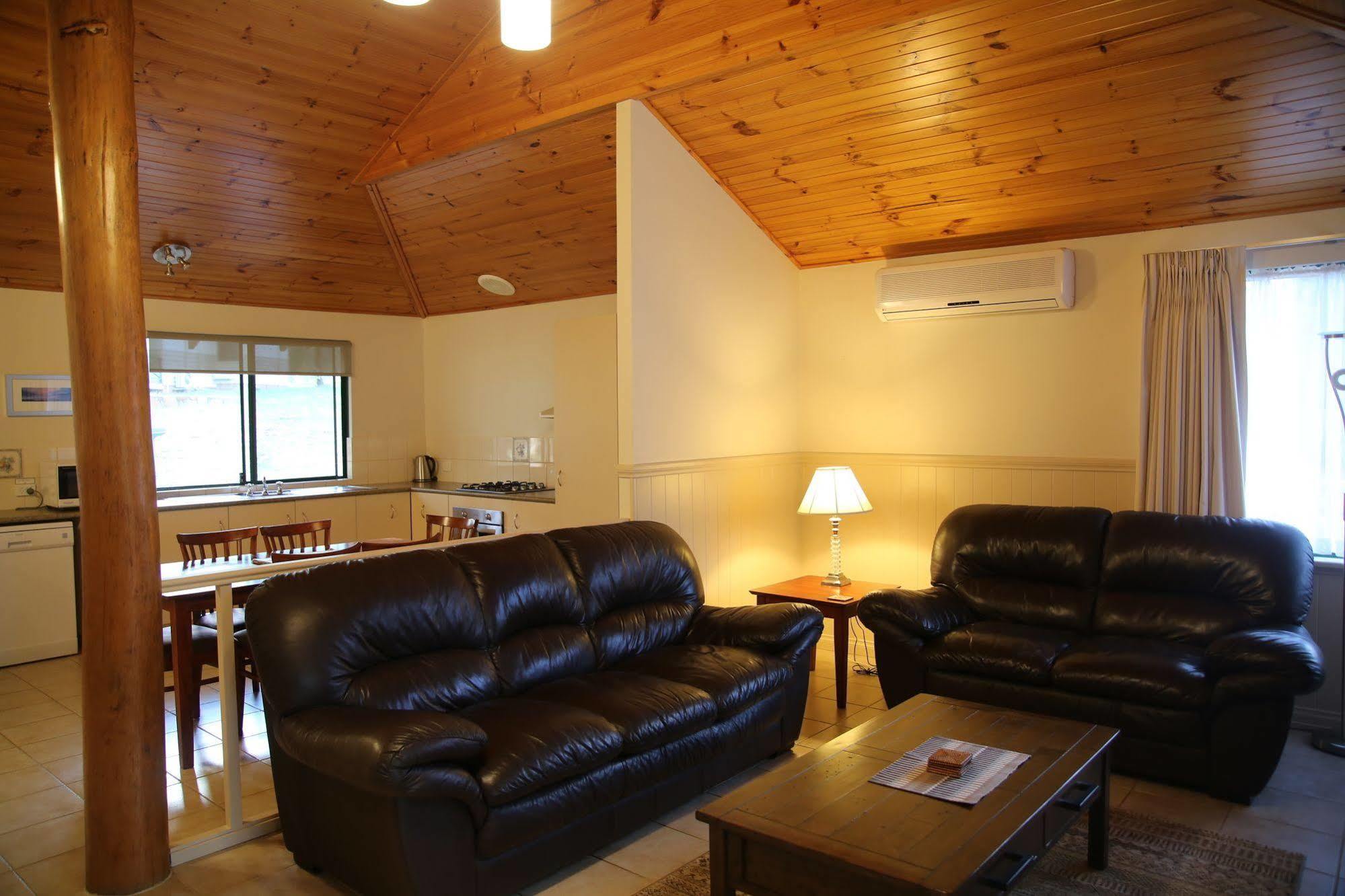 Bushy Lake Chalets Margaret River ภายนอก รูปภาพ