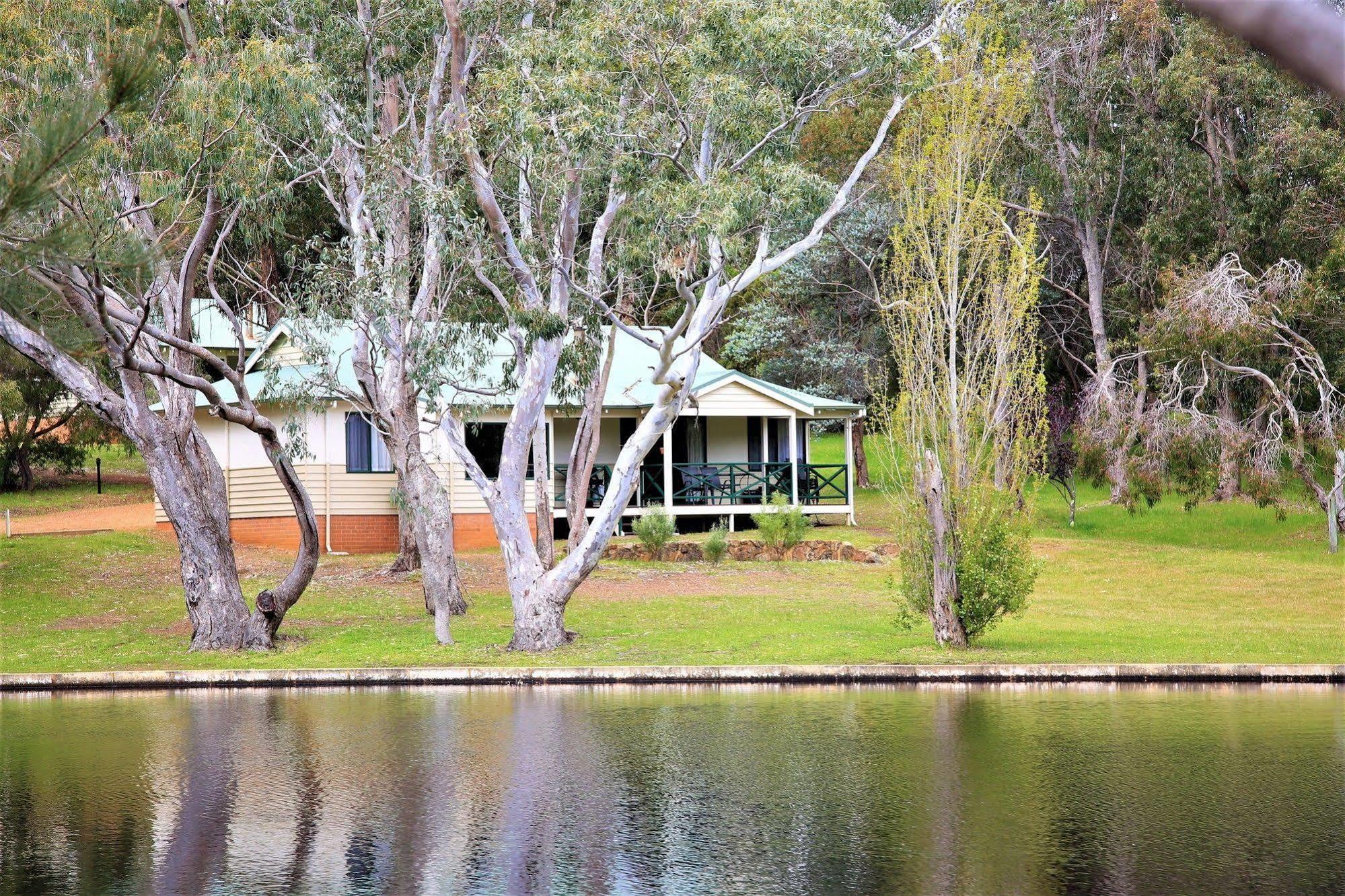 Bushy Lake Chalets Margaret River ภายนอก รูปภาพ
