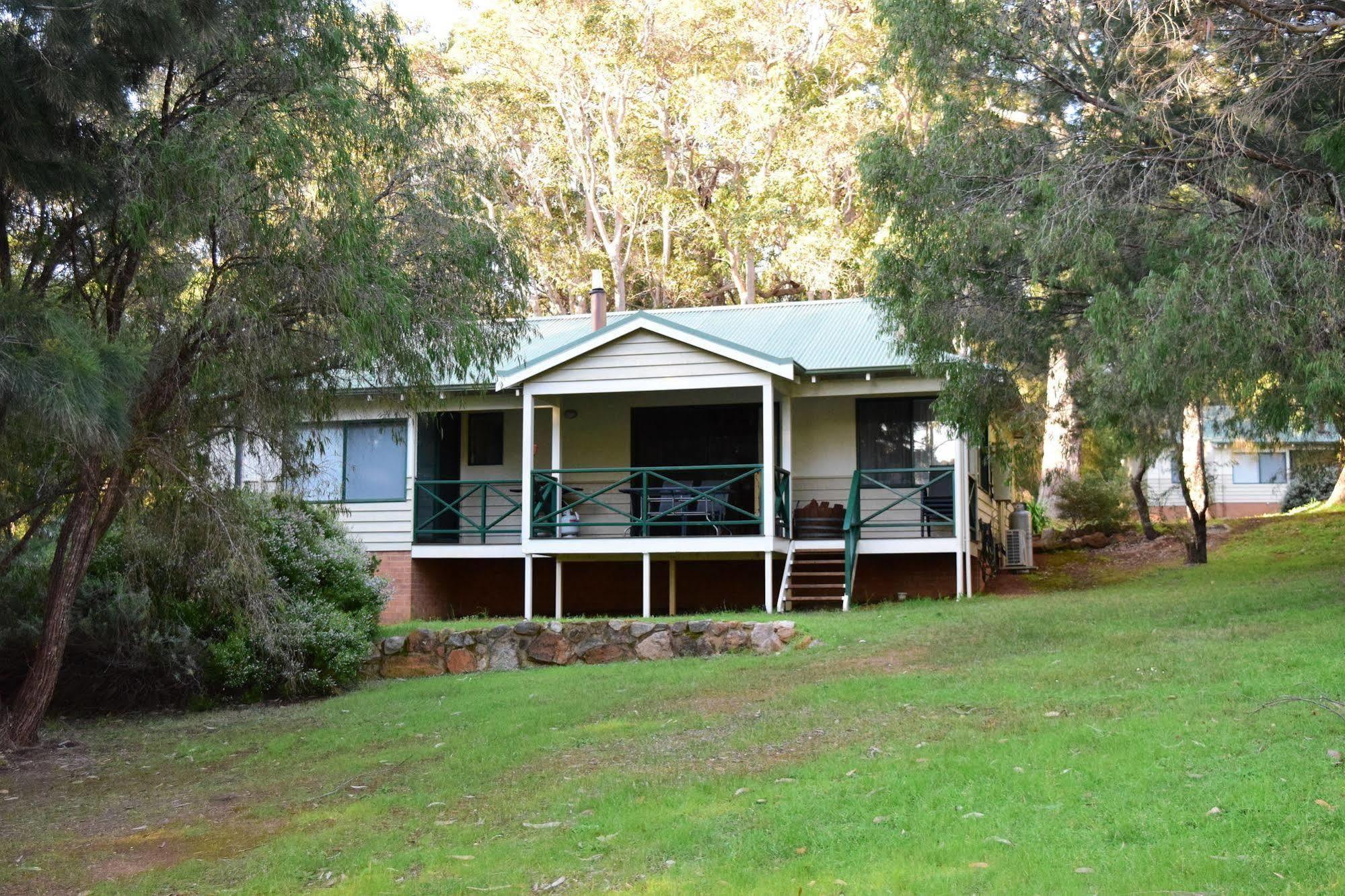 Bushy Lake Chalets Margaret River ภายนอก รูปภาพ